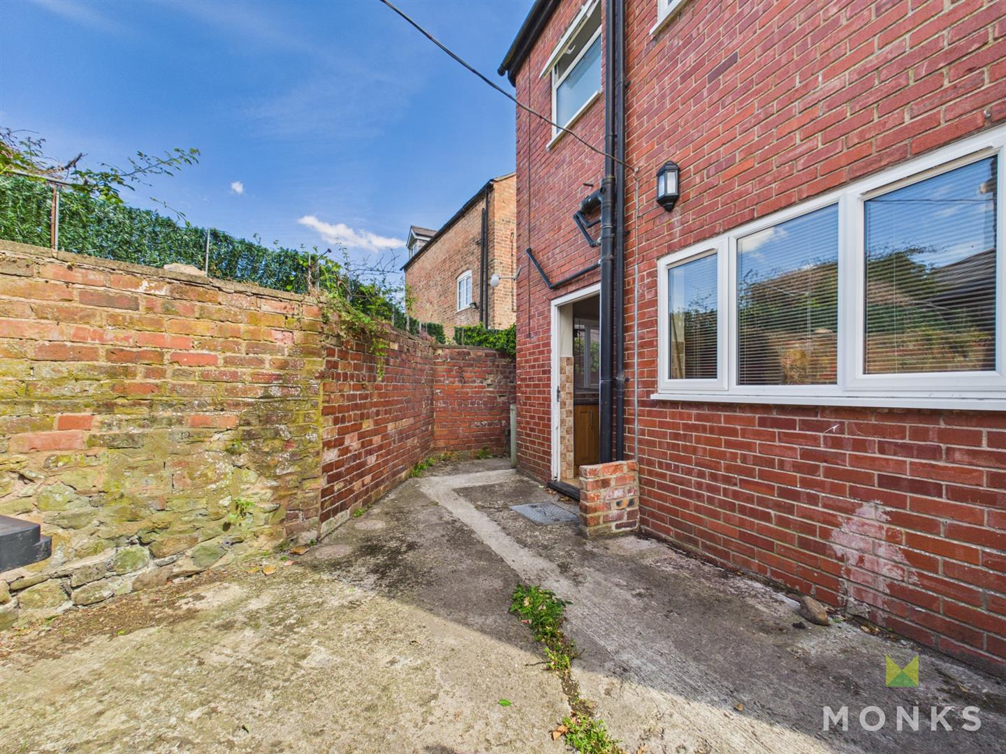 4 Orchard Cottages Station Road, Oswestry, SY11 4BU To Let